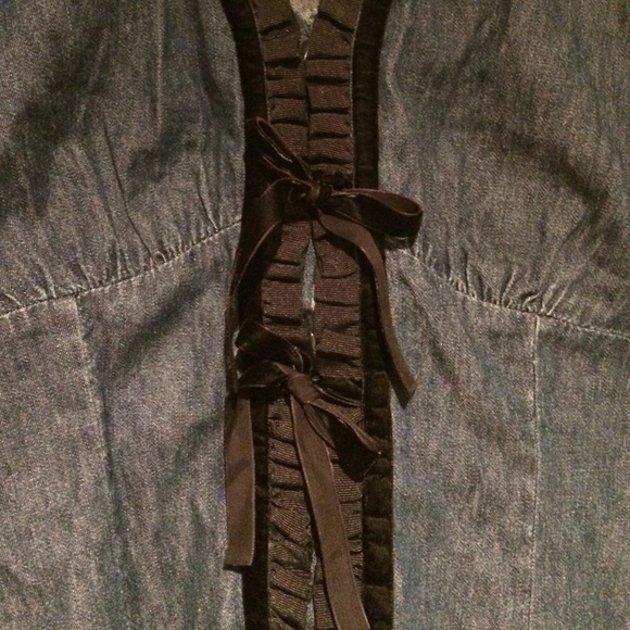 BOSTON PROPER Denim and black velvet trim top, NWT - Picture 3 of 4